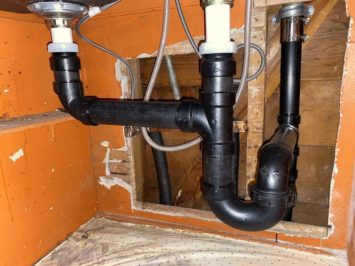 Professional Pipe Bursting equipment and tools on the job in Riga